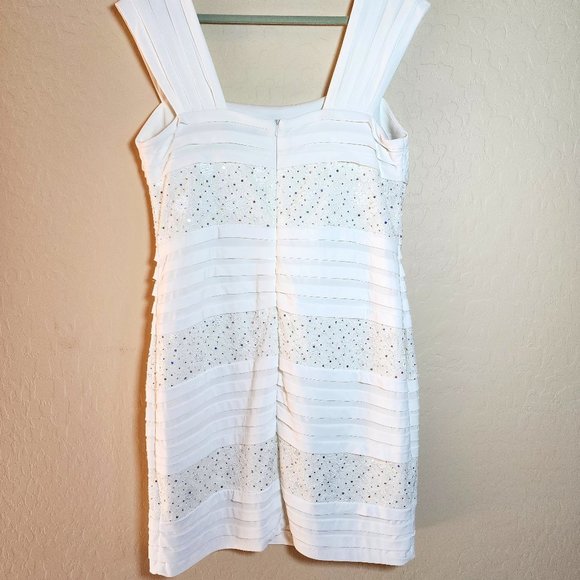 R&M Richards White Sleeveless Square Neck Sequin Knee Length Dress Stretch - Picture 8 of 12